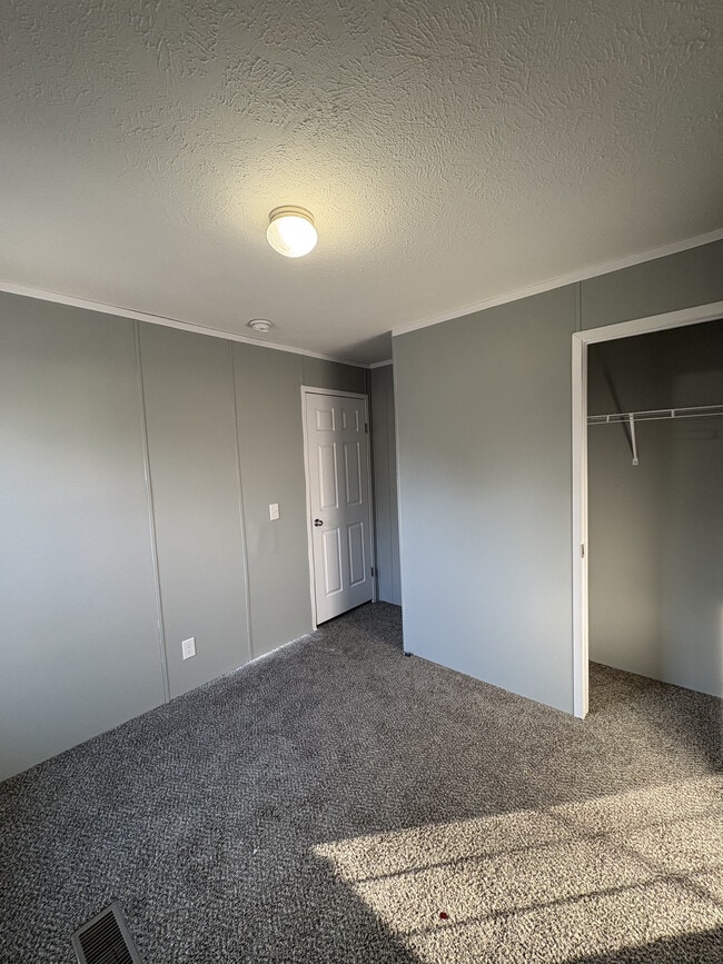 Photo - 67 W Manor St