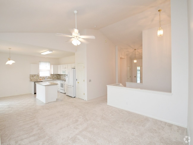 Building Photo - 5018 S 194th Ave Rental