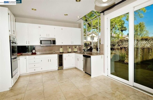 331 Jade Ct