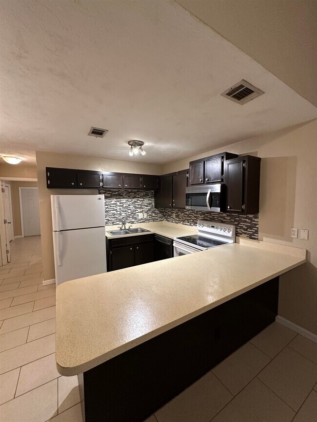 Photo - 1071 Ocala Rd