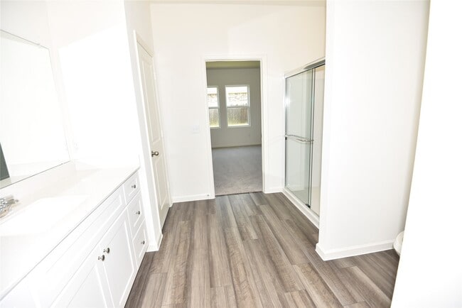 Building Photo - 21659 Cottage Ln