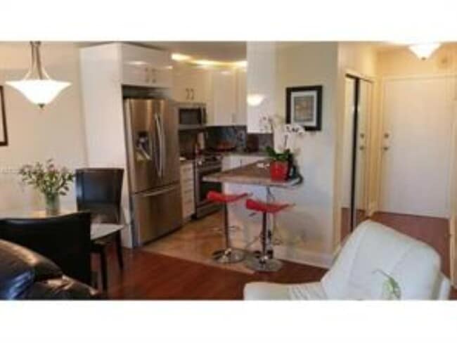 Photo - 900 NE 18th Ave Condo Unit 505