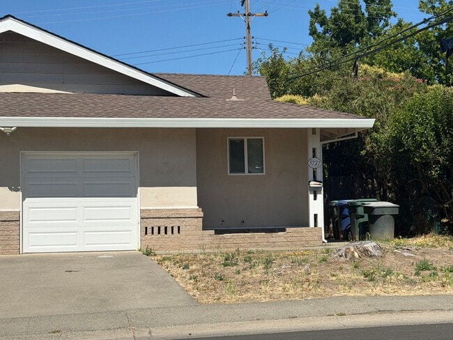 Photo - 5725 Woodleigh Dr