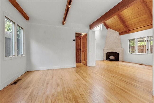 86 Santa Fe St