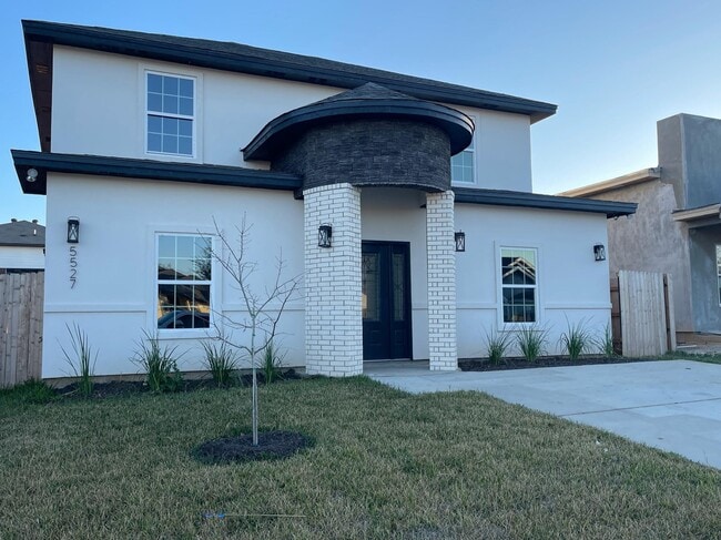 Photo - 5527 Conroe St House