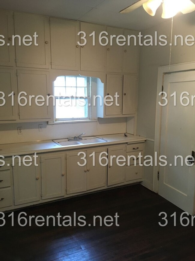 Photo - 419 E 6th St Unit 419