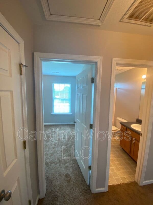 Photo - 204 Reidville Rd