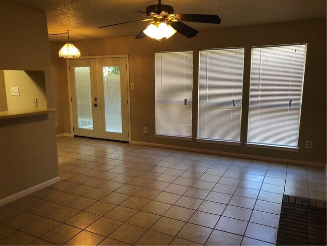Photo - 13359 Water Oak Ln