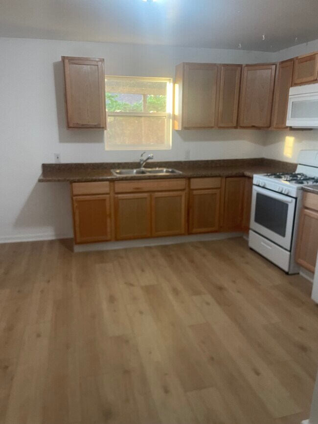 Kitchen - 3579 Stony Point Rd Unit 3579 stony point road