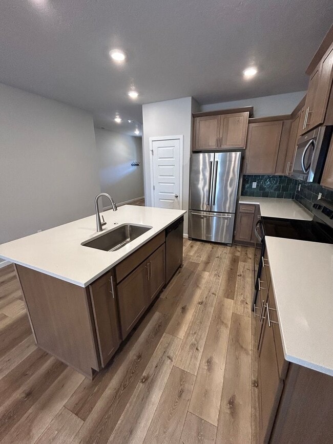 Photo - Beautiful 4 Bedroom, 2 Bath Home in Carlton