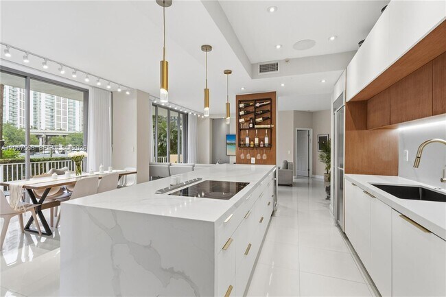 Photo - 3500 Mystic Pointe Dr Unit 104