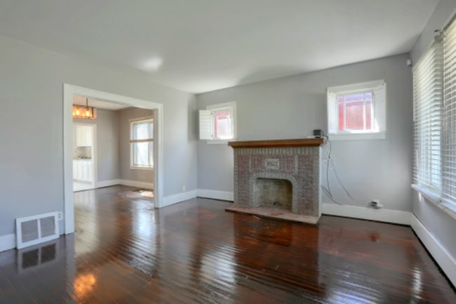 Photo - 7600 Doyle St