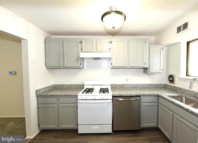 Photo - 11326 Cherry Hill Rd Unit 2-N204