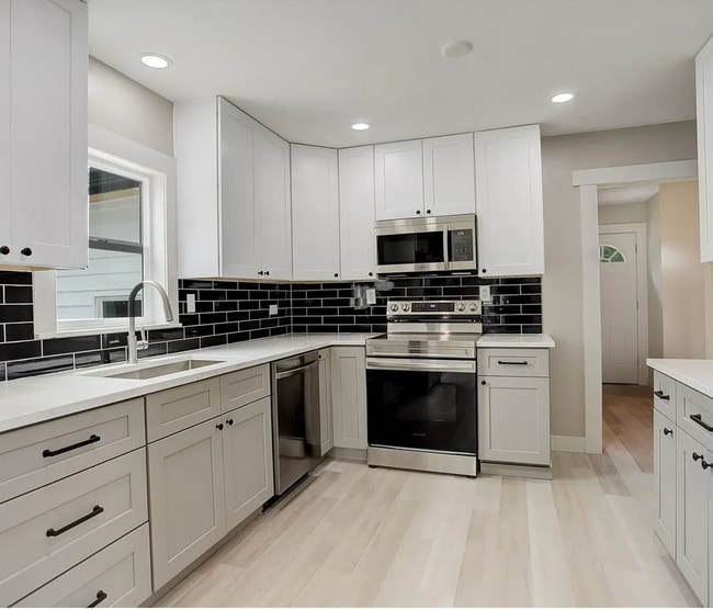 Photo - 1925 Syracuse St