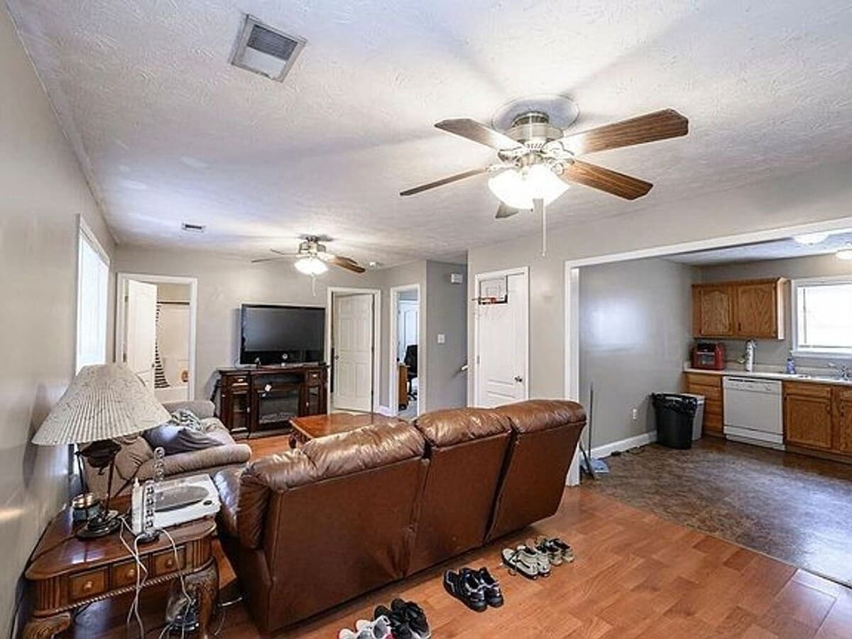 Photo - 222 University Ave Unidad B