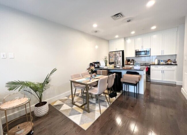 Photo - 438 McGrath Hwy Apartments Unit 314T