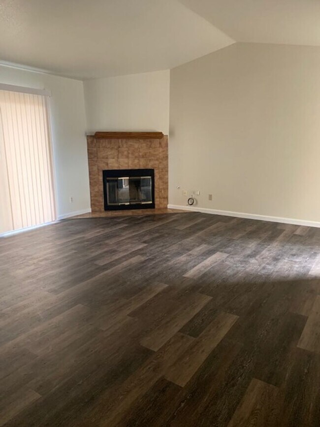 Photo - Cozy 2-Bedroom Home for Rent in Tracy!