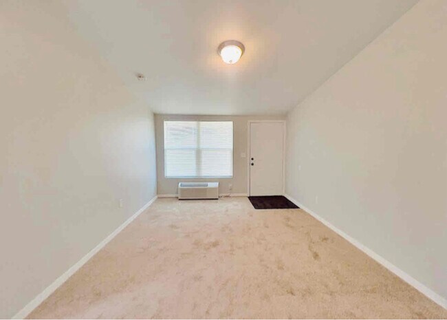 Photo - 2900 University Square Dr