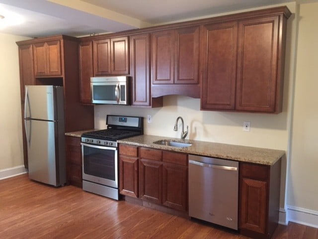 Photo - 947 Sargent Ave