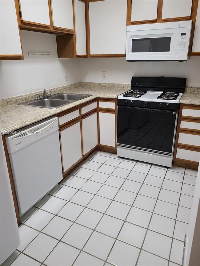 Photo - 15325 SW 106th Terrace Unit 606