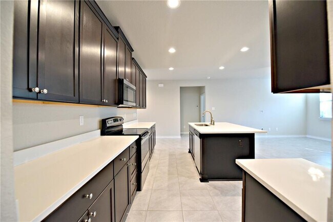 Photo - 544 John Muir Trl