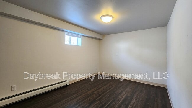 Photo - 611 9th Ave N