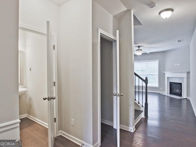 Photo - 3166 Cross Creek Dr