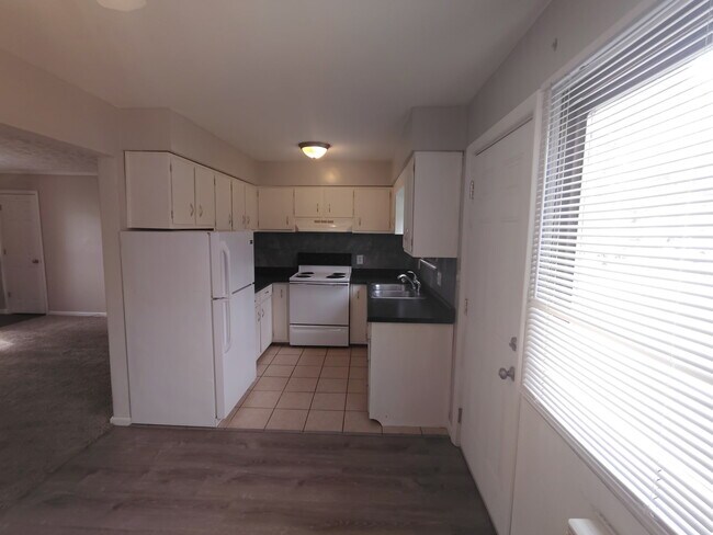 Photo - 209 Delaware St Unit A