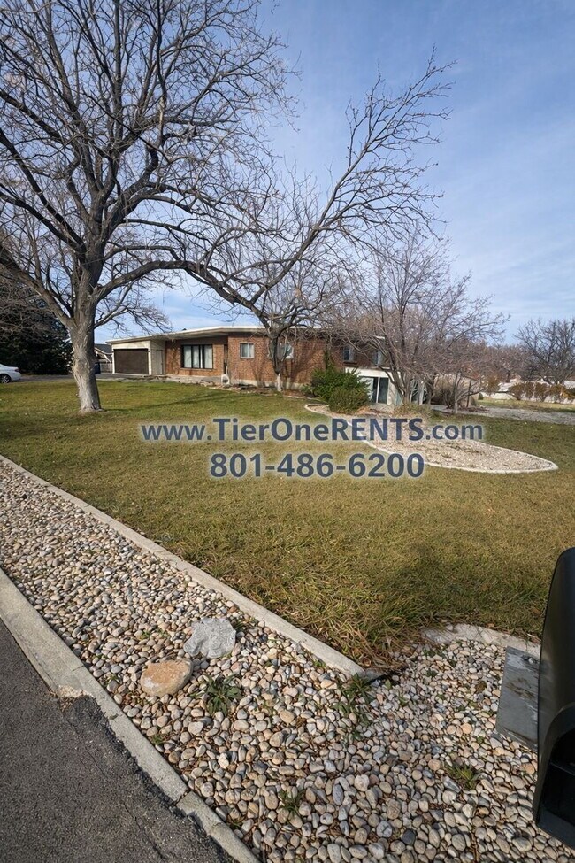 NO DEPOSIT Option Available for Qualified Renters!