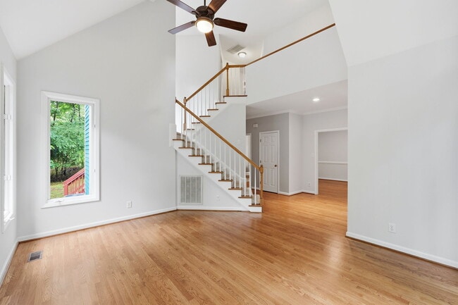121 Waverly Forest Ln