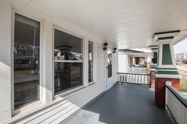 Photo - 3496 W 125th St