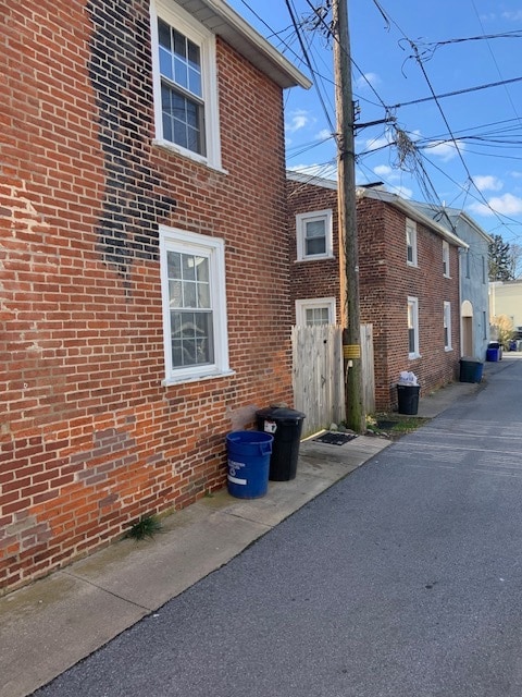 Building Photo - 123 Hemlock Aly