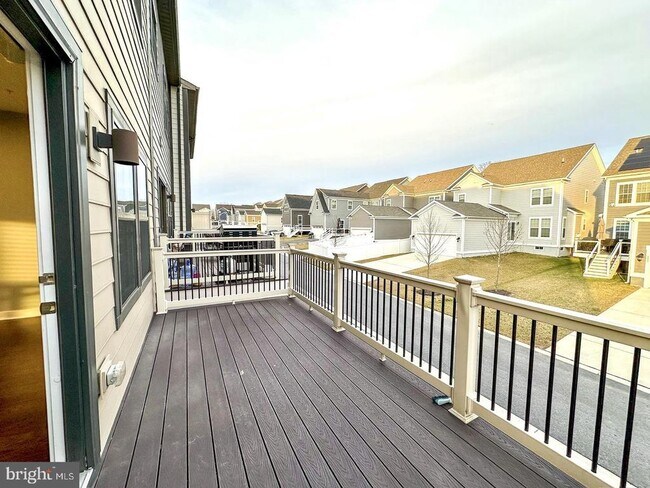 Photo - 601 Colindale St