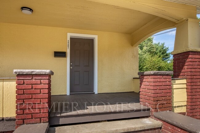 Photo - 3 Bed Home with Large Yard & Detached Garage – $1,495/mo