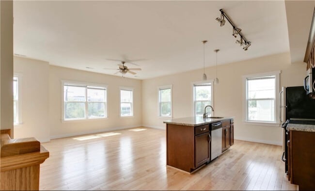 Photo - 1325 Porter St Unidad B