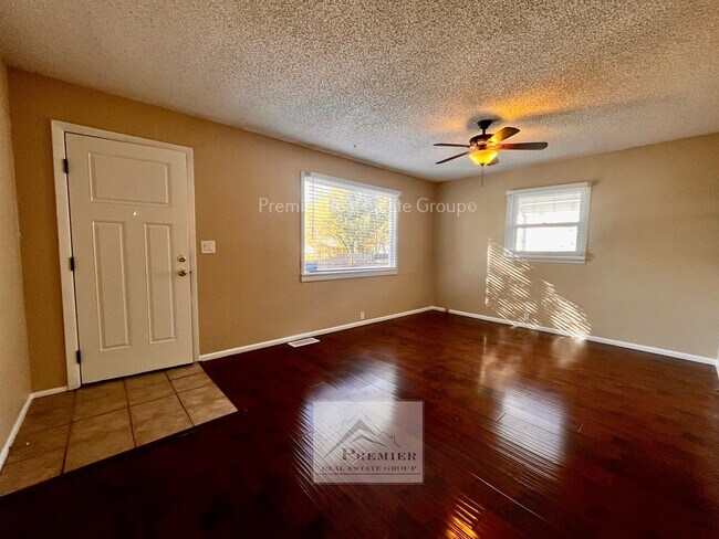 Photo - 218 W Ramona Ave