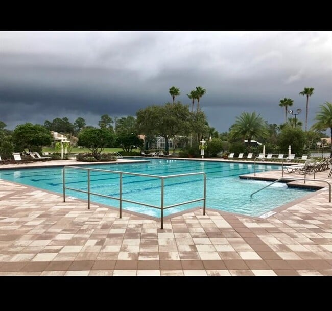 Photo - 761 Broadoak Loop