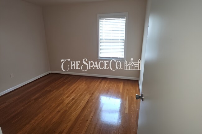 Photo - 1144 Crull Dr