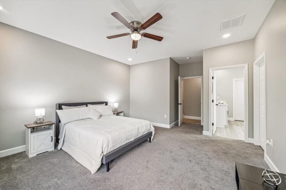 Photo - 982 Randolph St