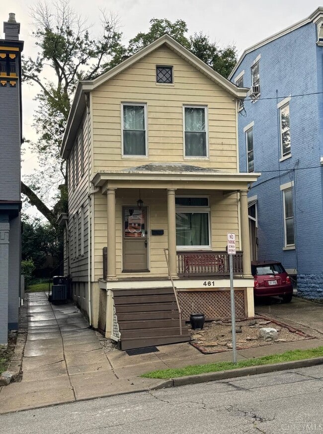 Building Photo - 461 Warner St
