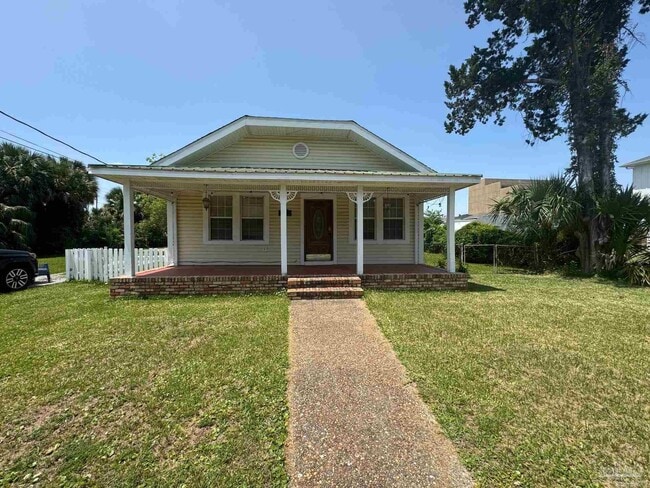 Photo - 320 W Zarragossa St House
