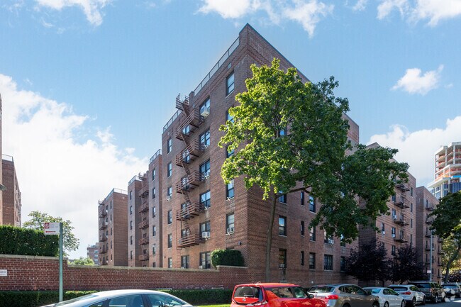 Photo - 9841 Queens Blvd Apartments