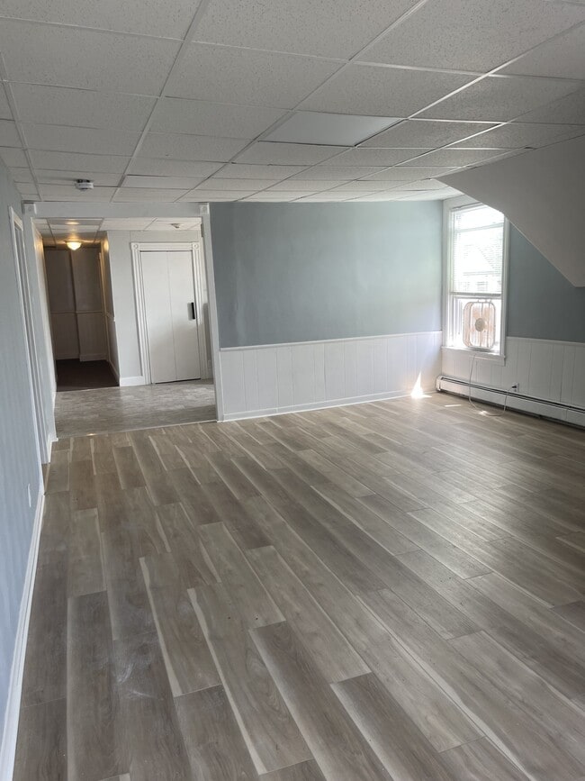 Building Photo - 48 Grove St Unit 5 - Penthouse