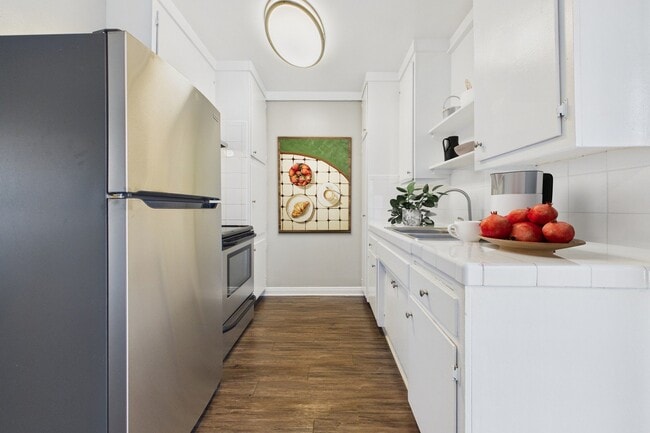 Photo - Kittridge Apartments