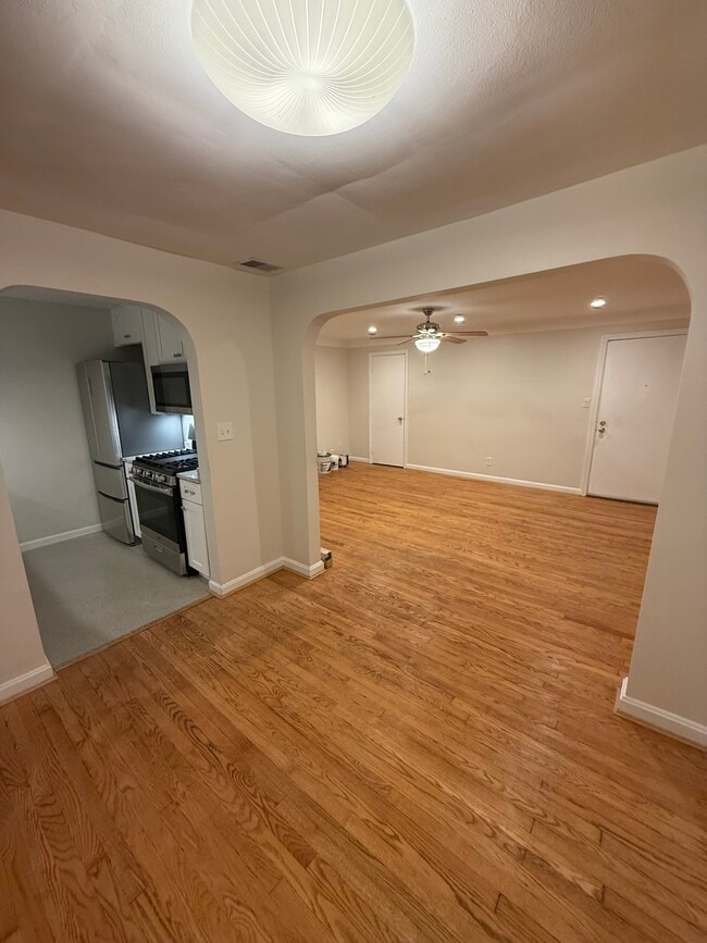 Photo - 6603 Bantry Ave Unit 4