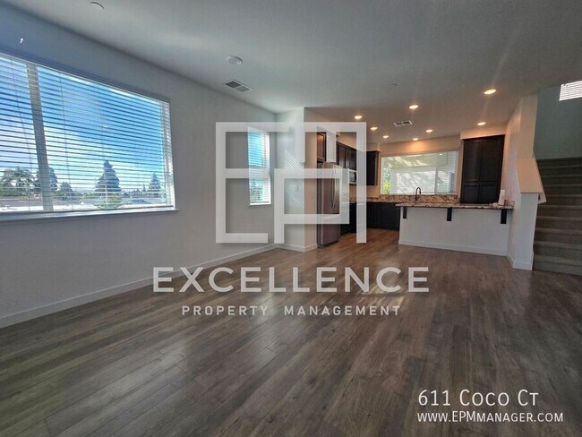 Photo - 611 Coco Ct