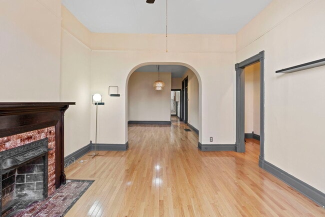 Photo - 1929 S Central Park Ave Unit 1