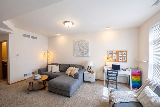 Photo - 4878 Innovation Dr