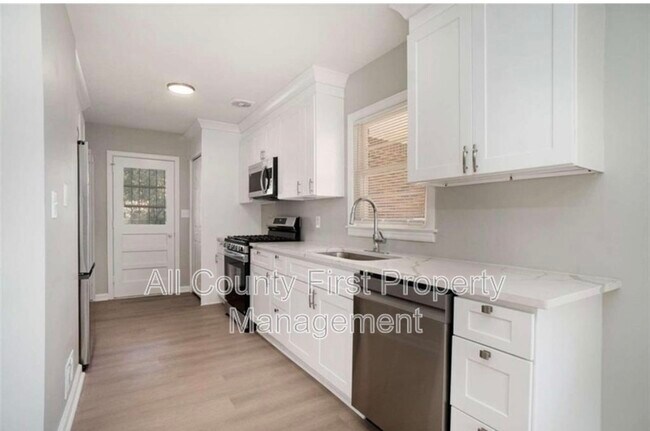 Photo - 2776 Belleau Ln SE