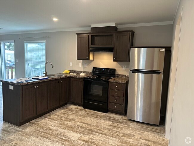 Building Photo - 4816 US-441 Unit 18 Rental